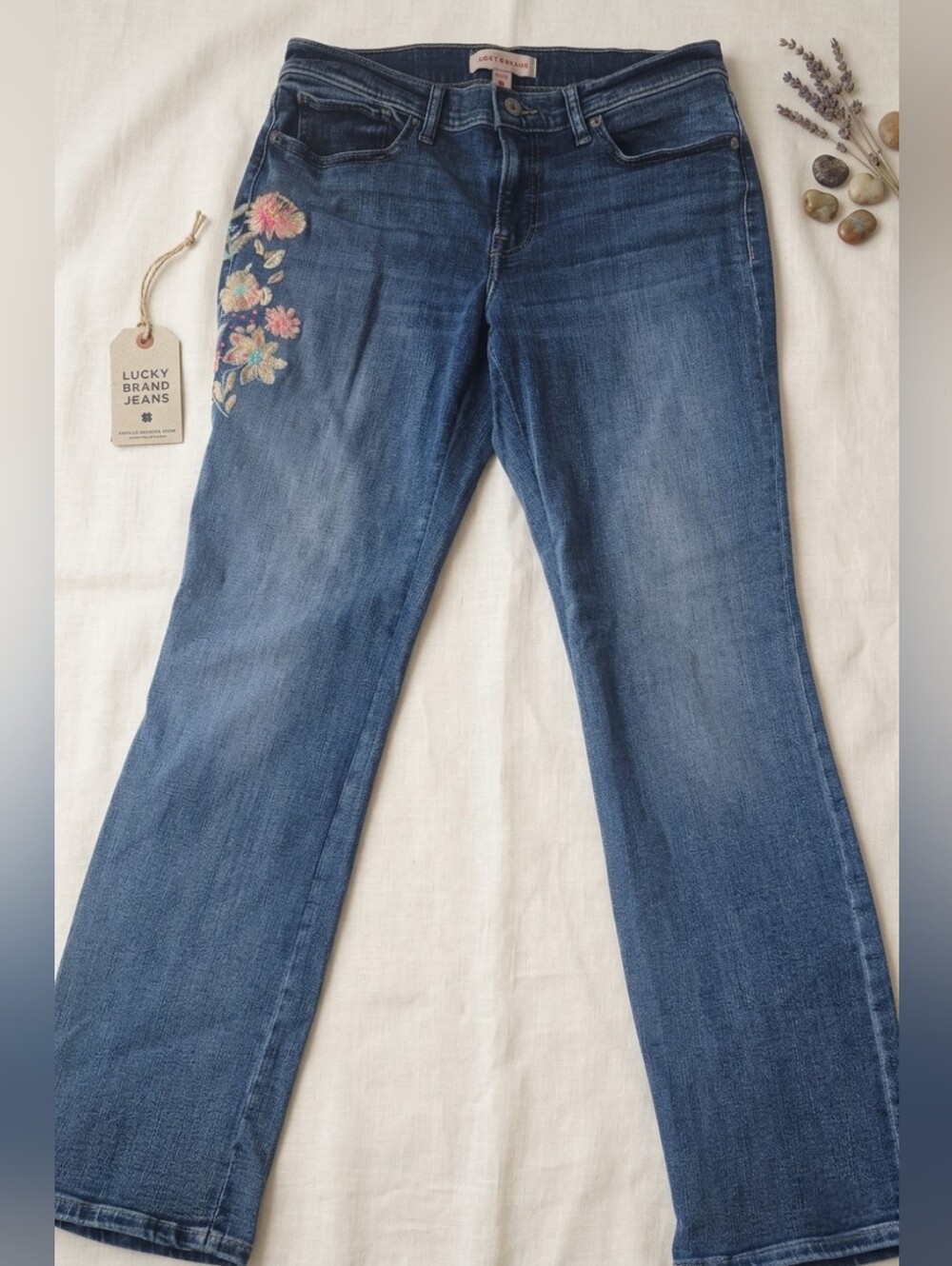 Lucky Brand Sweet Mid Rise Embroidered Boho Chic Jeans Sz 6